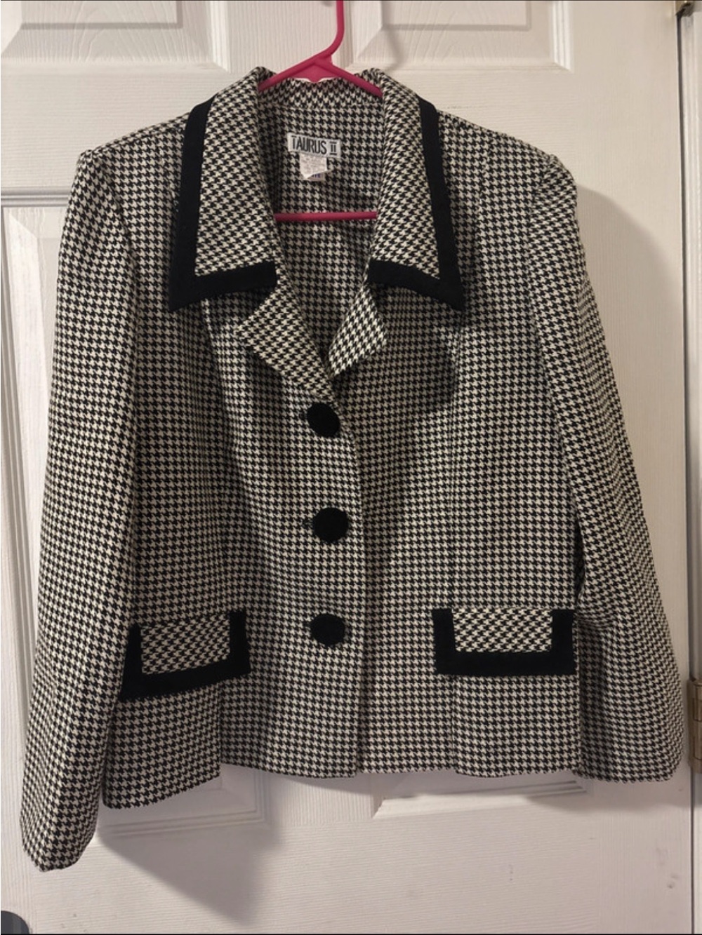 Women's Black & White Houndstooth Blazer